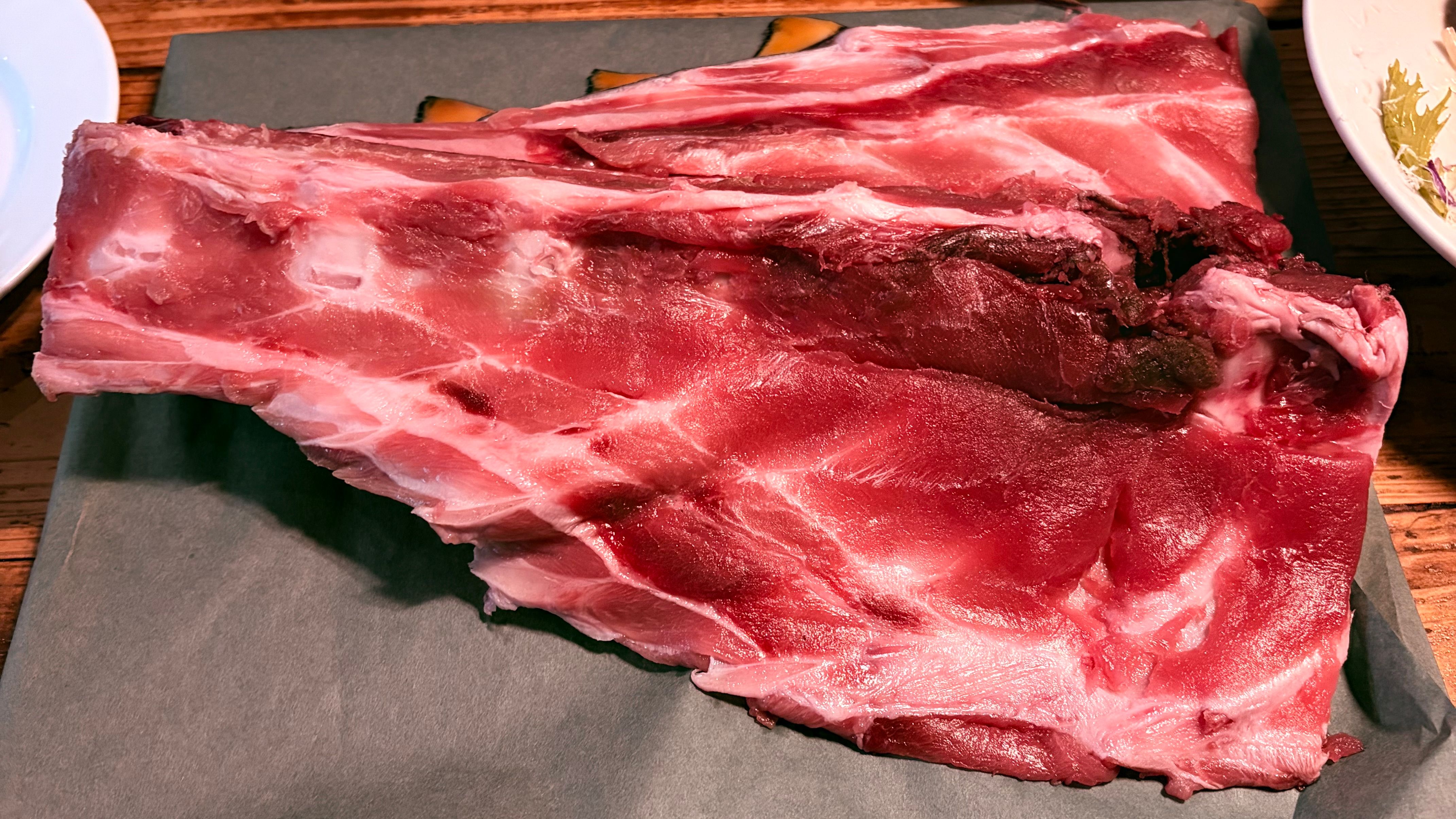 東中野の「東灯」へ。マグロ中落ちと鹿肉ピザがかなり美味しかった
